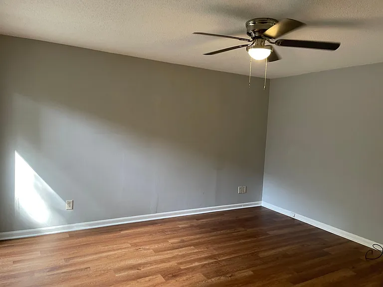 1502 Whitfield Park Cir — Photo 19