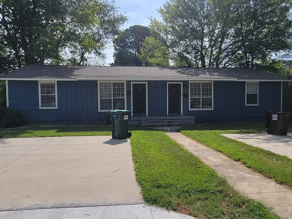2 bed, 1.0 bath, $895