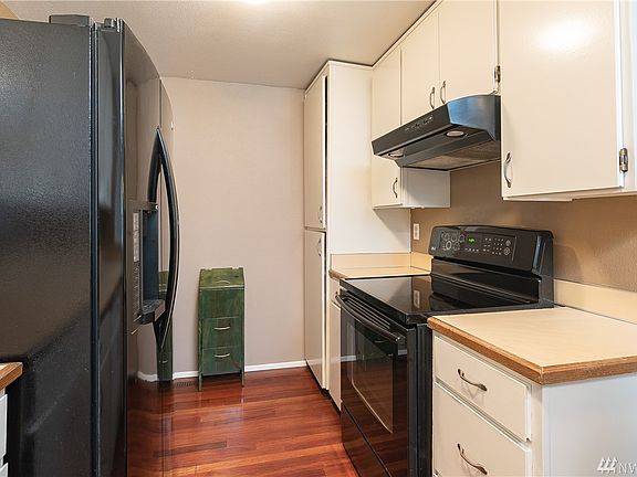5th image of 16103 53rd Ave E