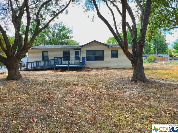 348 Willow Dr, McQueeney, TX 78123