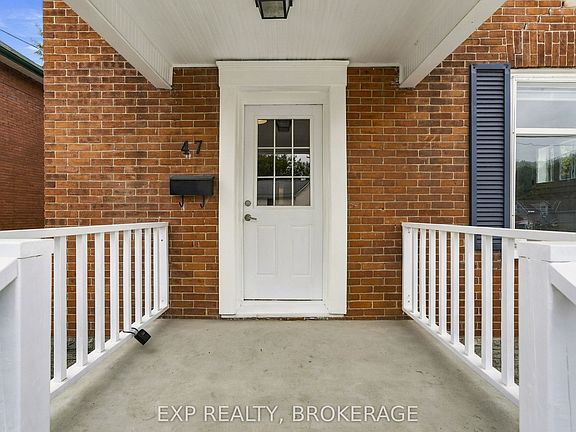 3rd image of 47 Henry St