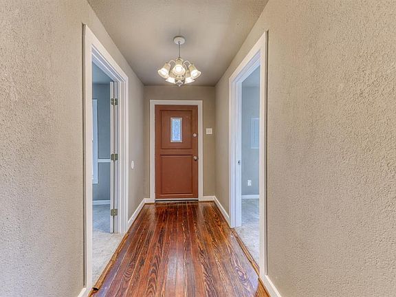 4th image of 416 N Brazos St