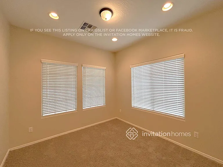 10209 W Parkway Dr — Photo 6