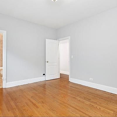3rd image of 5838 N Glenwood Ave #2N