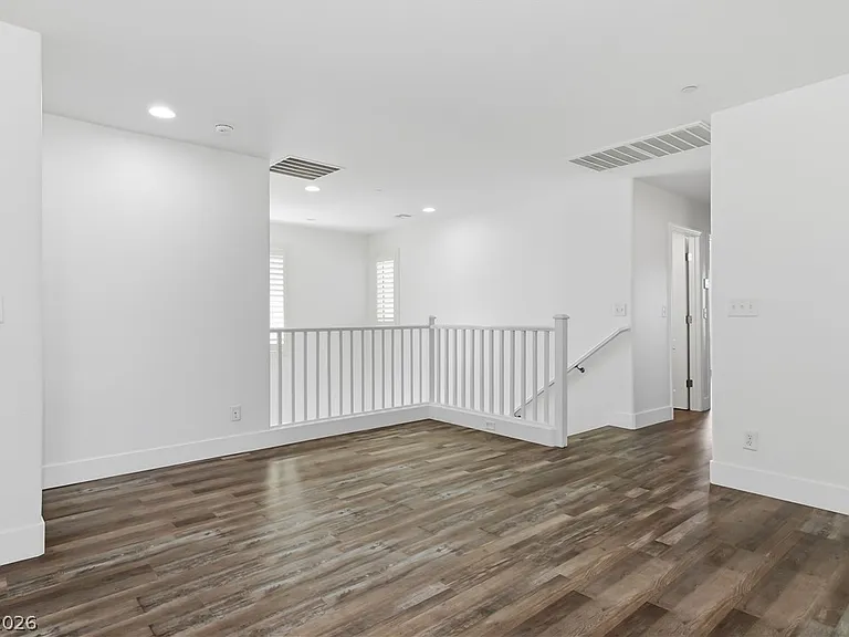 1053 Cactus Rock St — Photo 23