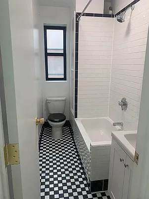 Rented by M.Grossman R.E. Management | media 11