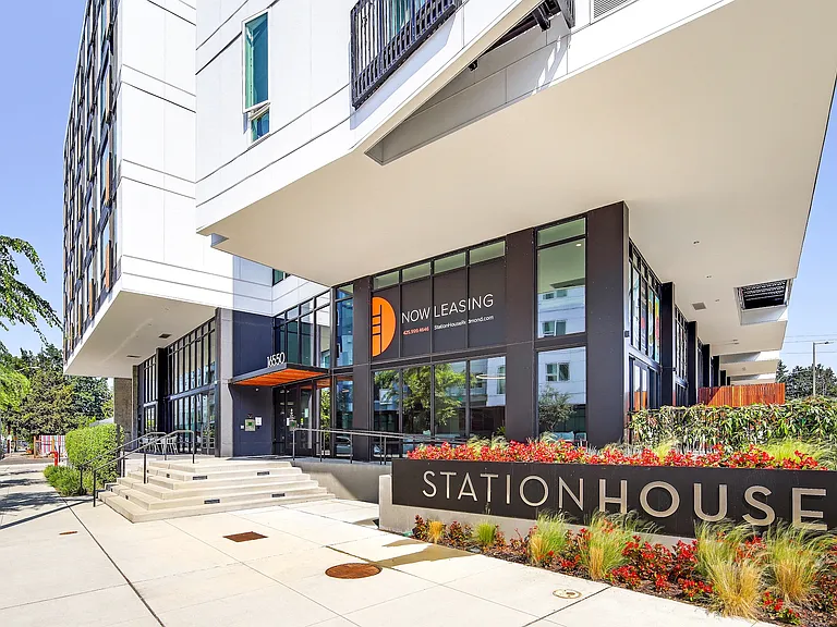 Station House — Photo 27