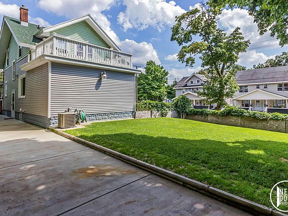 5th image of 1749 Godwin Ave SE