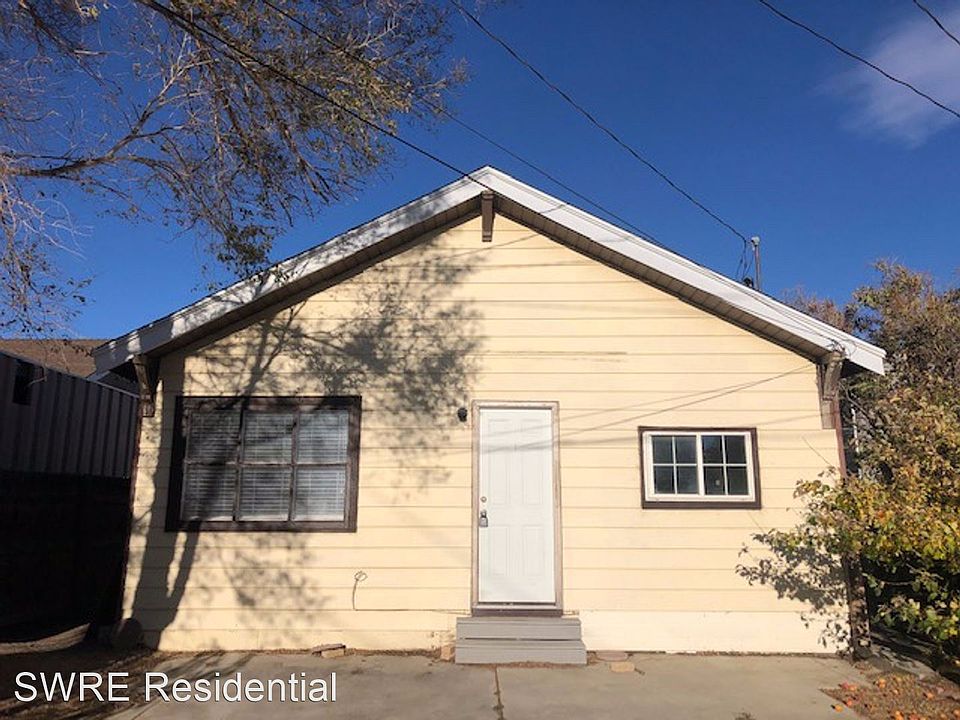 1st image of 605 Hickory St