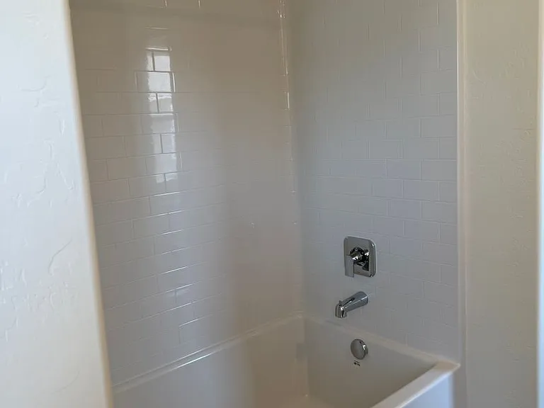 1919 Oak Falls Ct — Photo 12