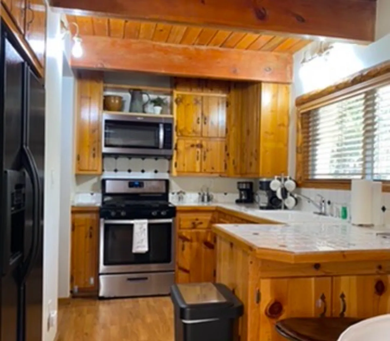 2 bed, 810 sqft, $2,750 — Photo 2