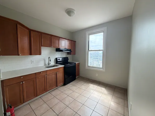 37 Astor St, Newark, NJ