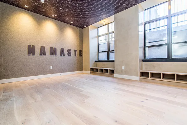 Rented by Nooklyn NYC LLC | media 151