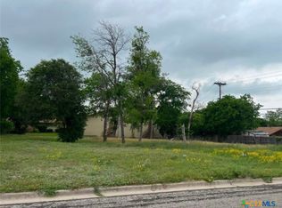 203 W Cherokee Dr, Harker Heights, TX 76548