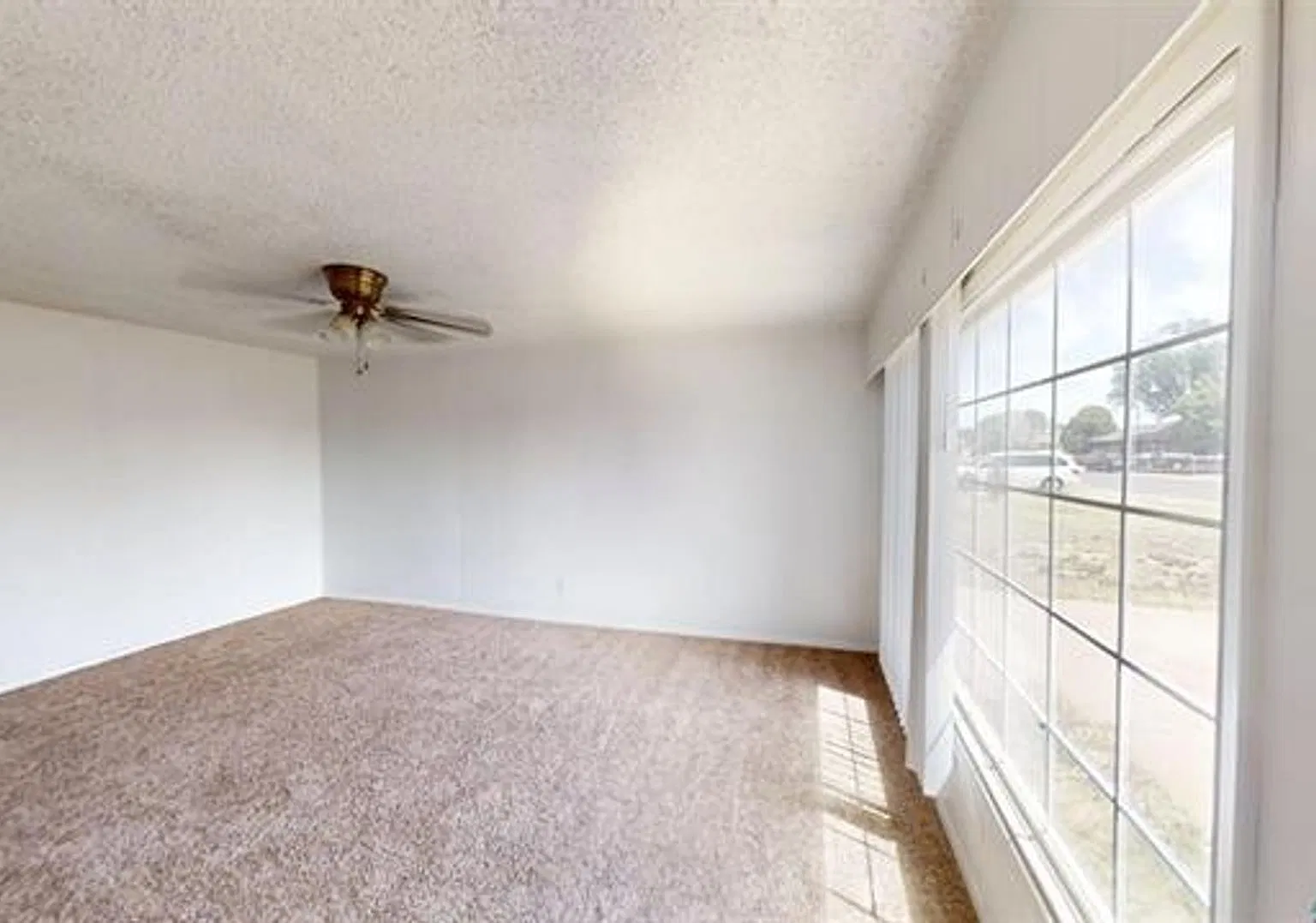 3008 Main St — Photo 3