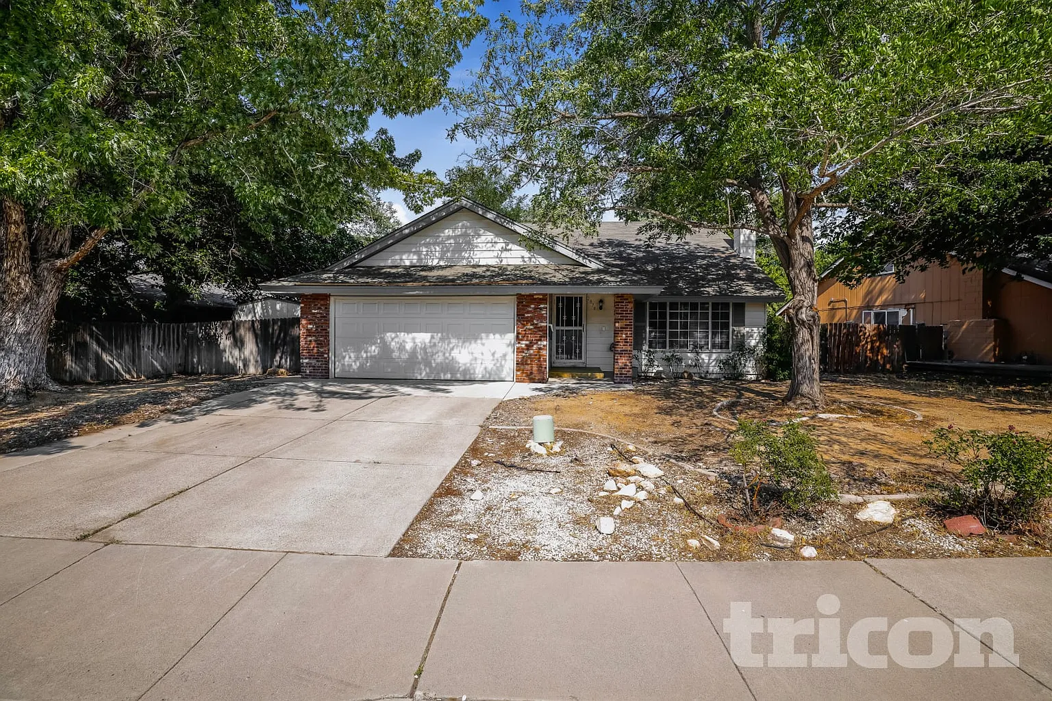 2878 Goldy Way photo 1
