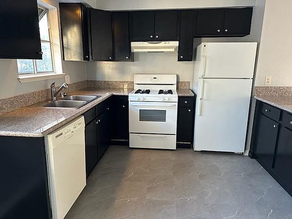 3rd image of 350 Pleasant St APT 21