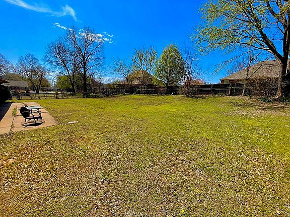 3rd image of 7400 S Redbud Ave W