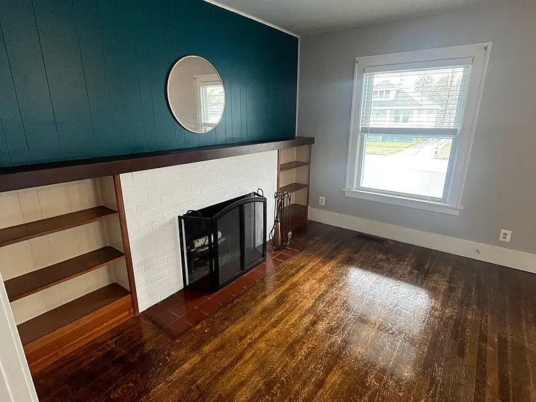 1124 Kellogg Ave — Photo 4