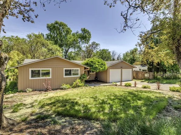 680 SW Willow Creek Dr, Aloha, OR 97003