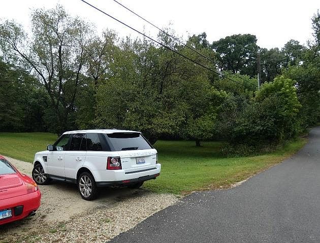 2nd image of 803 Three Oaks Rd