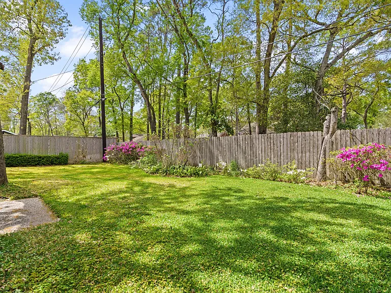 13122 Barryknoll Ln — Photo 38