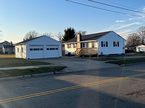 2nd image of 806 Hartshorn St