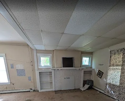 714 E Kansas St — Photo 2