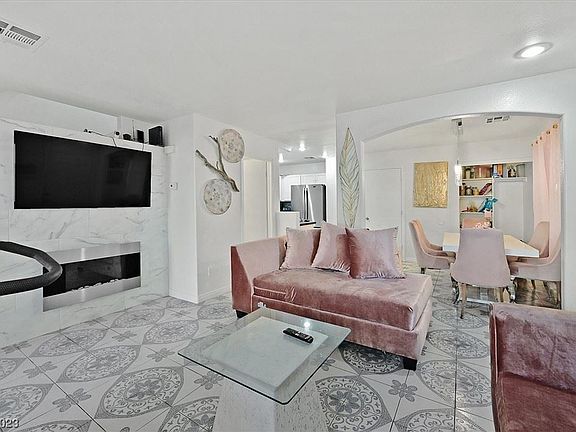 5th image of 3336 Cheyenne Gardens Way