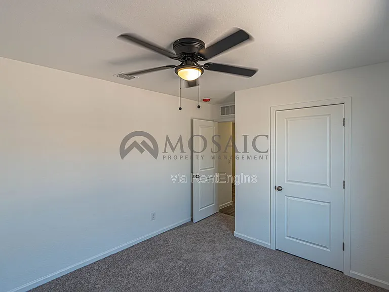 1445 E Jaycie Dr — Photo 17
