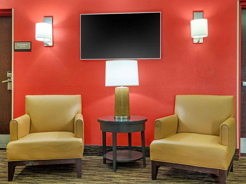 Lobby and Guest Check-in