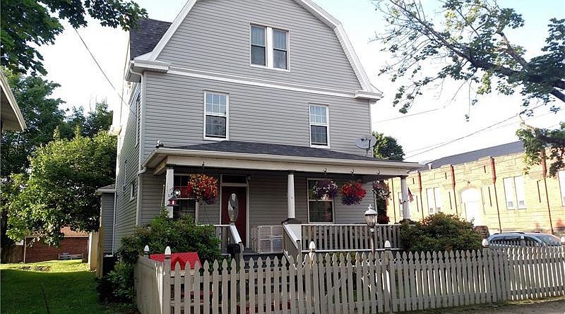 1st image of 202 W Washington Ave