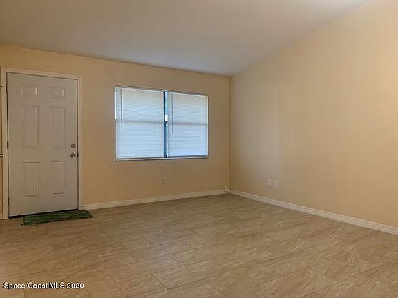 4th image of 620 Aguero Ave SE