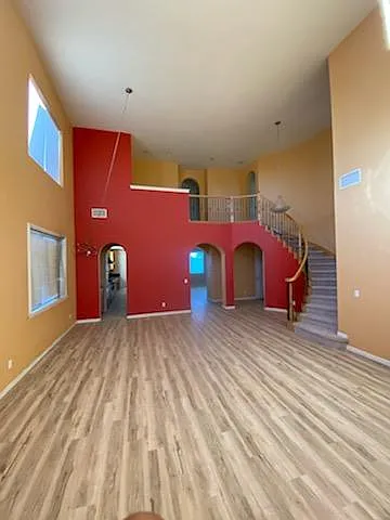 305 Geraldine Way — Photo 6