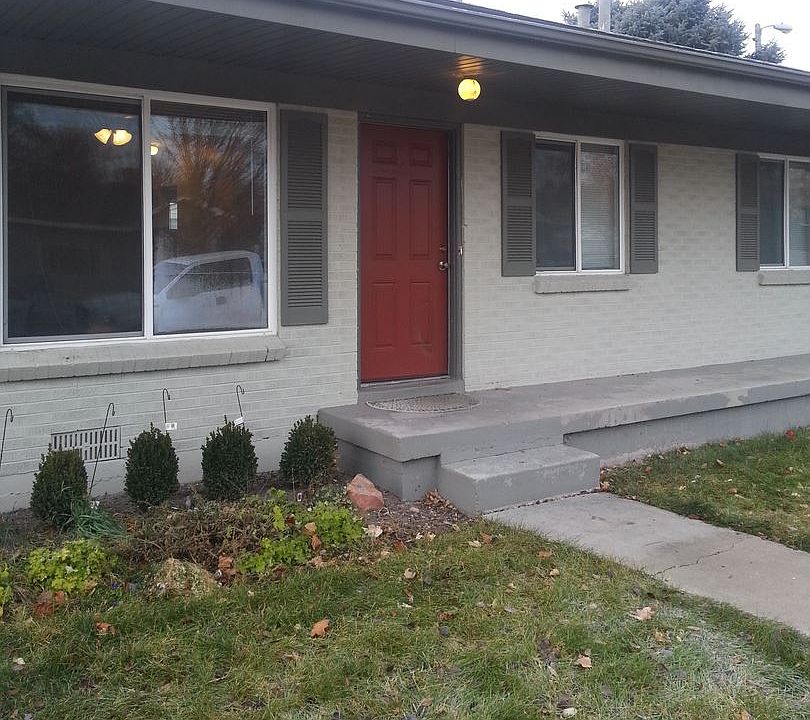 1st image of 410 E Granite Ave