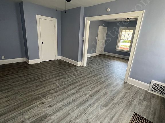 5th image of 3817 Lockwood Ave #1/2