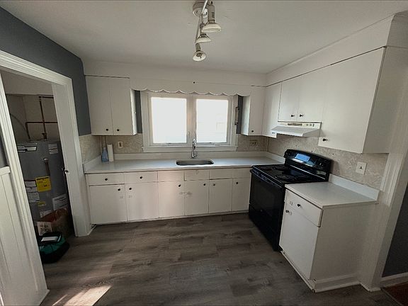 4th image of 528 Ferry St Floor 2