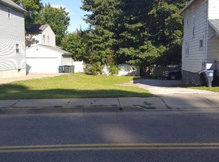 879 East Ave, Akron, OH 44307