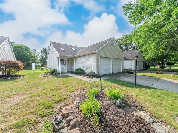 17521 Sun Meadow Trl, Strongsville, OH 44149