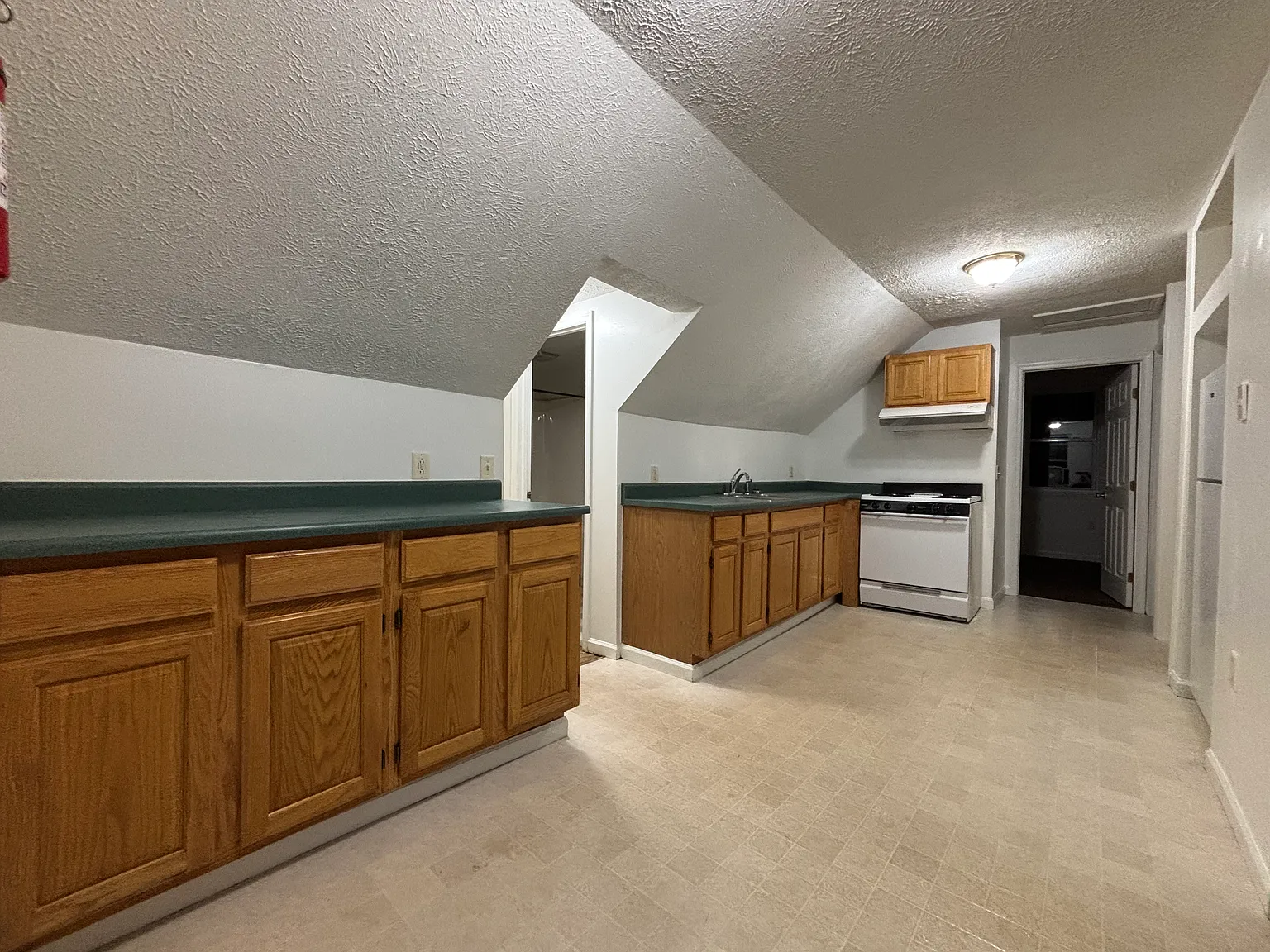 53 N Elm St — Photo 1