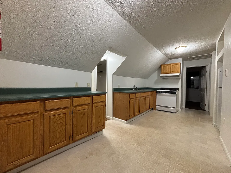 53 N Elm St