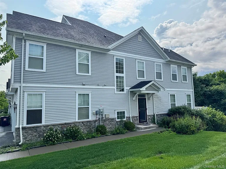 95 Meadow View Dr — Photo 6