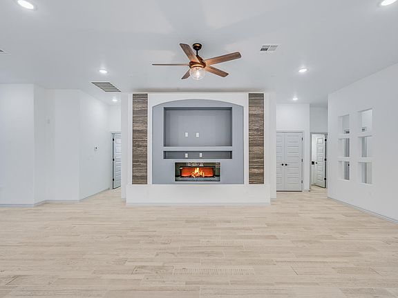 3rd image of 7791 Enchanted View Dr