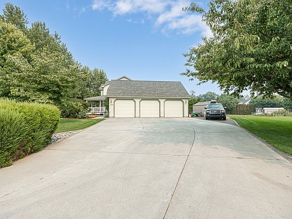5th image of 3180 Eastlake Ct