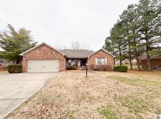 120 Terre Verte Blvd, Paducah, KY 42001