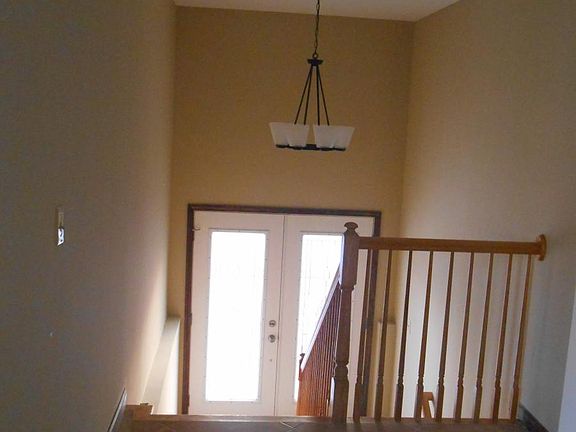 3rd image of 519 New York Ave #1
