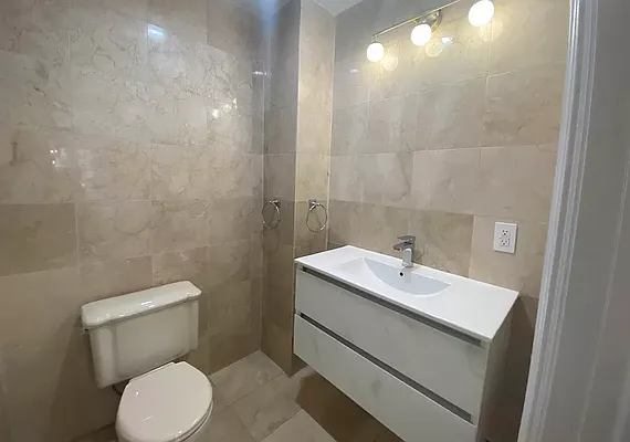 Rented by Heller Organization | media 21