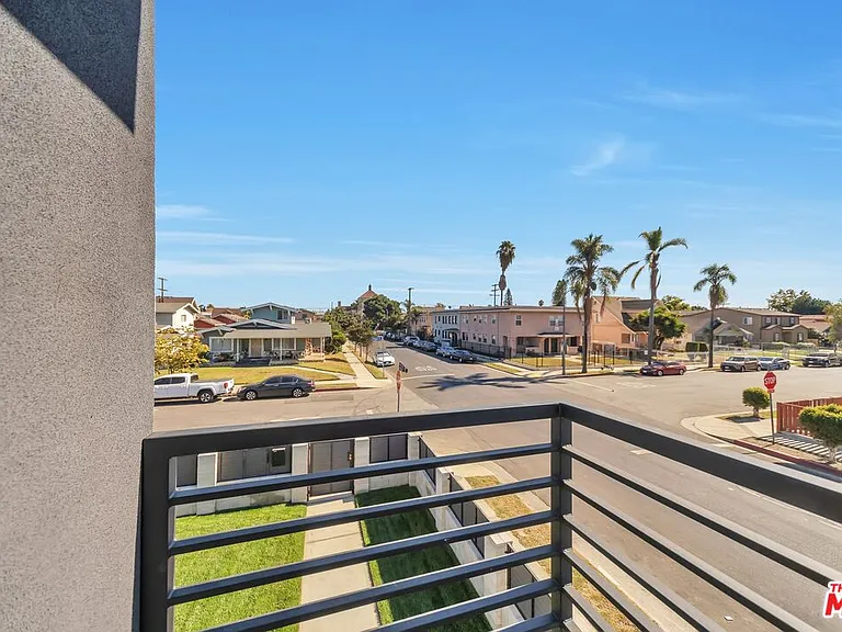 4239 Halldale Ave — Photo 14
