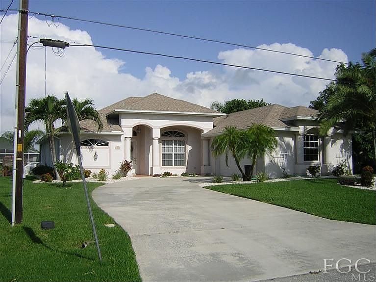 1st image of 1006 SE 21st Ave