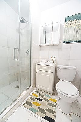 5th image of 142 Sullivan St #12-0